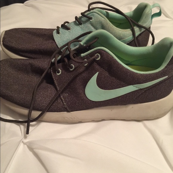 Nike Shoes - Nike running shoes